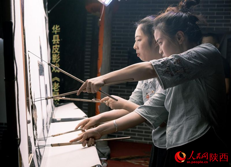 8月1日上午，中外媒體走進渭南市非物質文化遺產展示傳習館，感受千年文化瑰寶的魅力。人民網記者吳超 攝