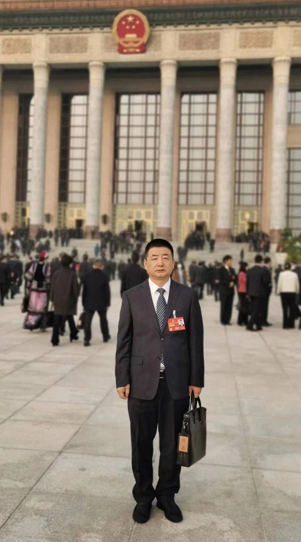全國人大代表、陜西建工安裝集團有限公司高級焊工付浩。受訪者供圖
