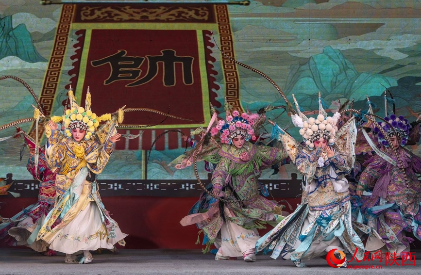 《穆桂英掛帥》。人民網(wǎng) 王麗攝