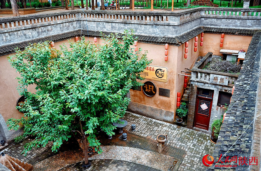 柏社村地坑窯。人民網(wǎng)記者 孫挺攝