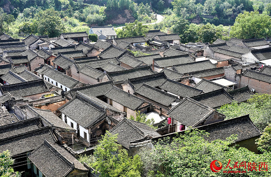 俯瞰黨家村。人民網(wǎng)記者 孫挺攝